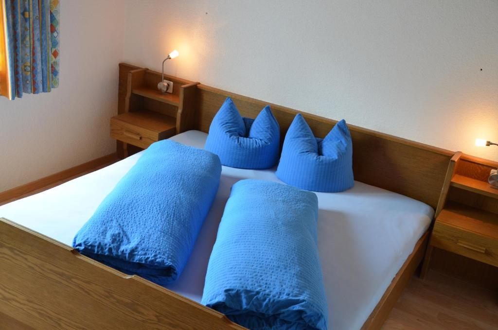 Chasa Ravaischa Apartment Самнаун Стая снимка